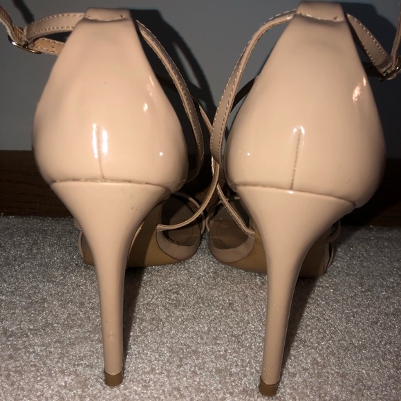 Steve Madden Nude Heels - Picture 3 of 5
